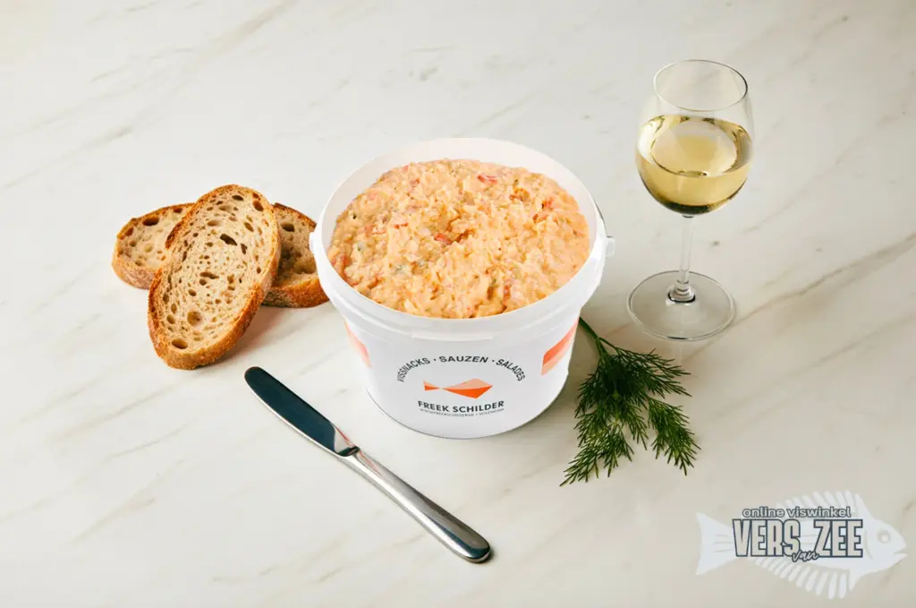 Romige garnalen salade met brood