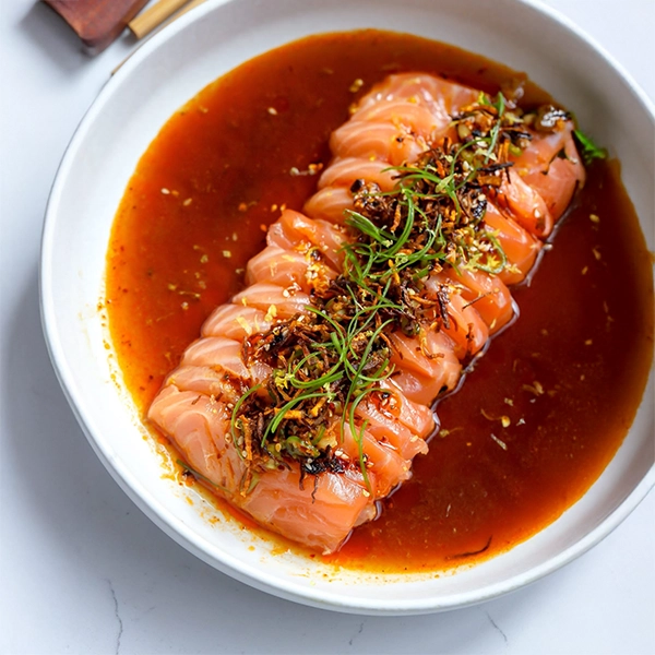 Salmon sashimi with ponzu sauce
