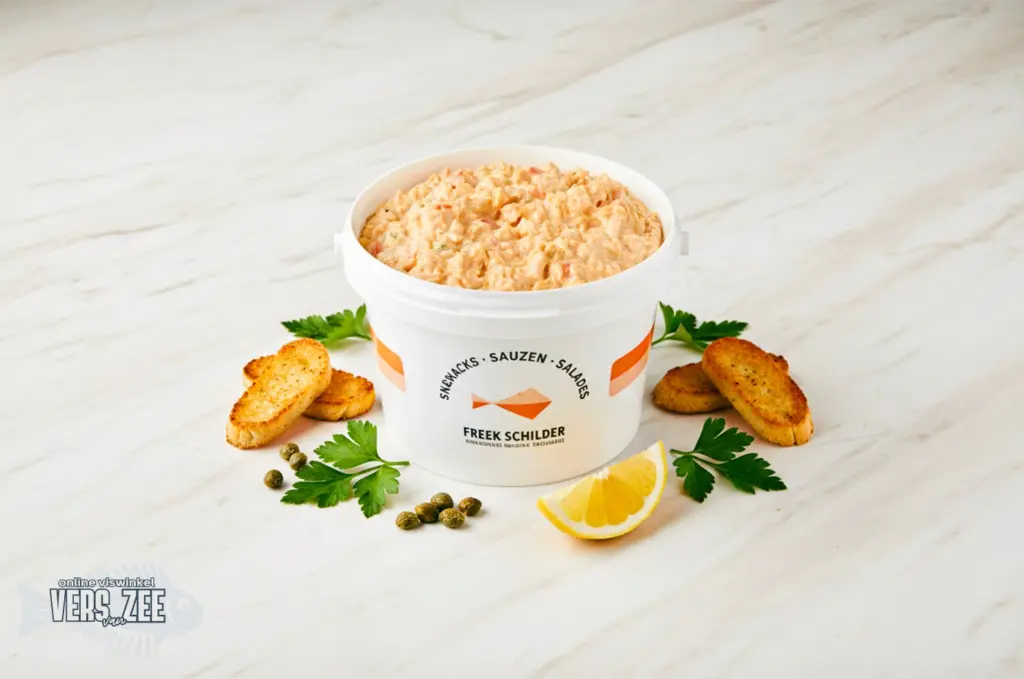 Creamy tuna salad with garnishes