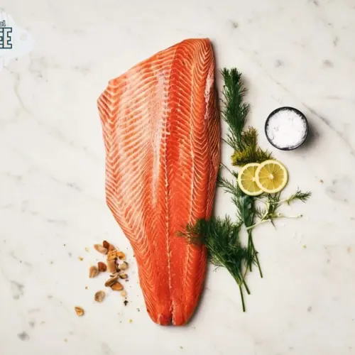 Verse zalm met kruiden en citroen